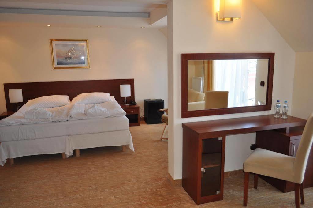 Krol Plaza Spa & Wellness Jaroslawiec Ngoại thất bức ảnh
