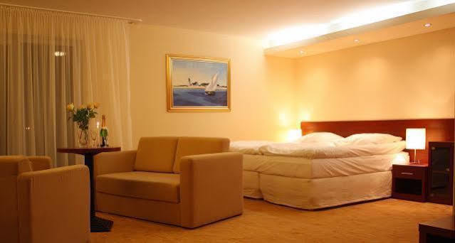 Krol Plaza Spa & Wellness Jaroslawiec Ngoại thất bức ảnh